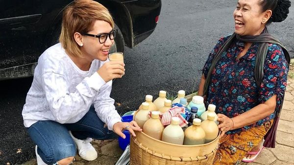 Kocaknya Ekspresi Evelyn,  Mantan Istri Aming, Kalau Lagi Makan