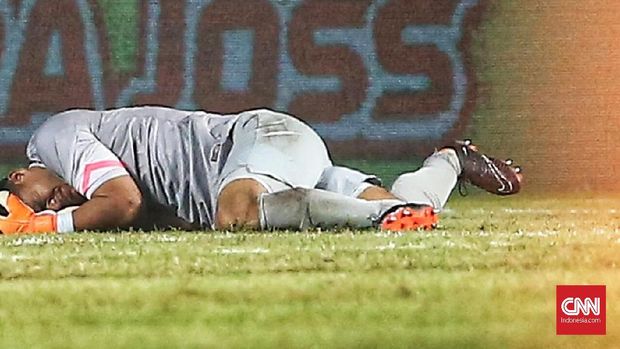 Andritany Ardhiyasa mengalami cedera tulang pipi saat membela timnas Indonesia di ajang PSSI Anniversary Cup. (