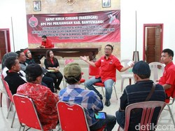 Caleg PDIP Banyuwangi Wajib Blusukan Menangkan Gus Ipul-Puti