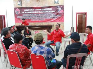 Caleg PDIP Banyuwangi Wajib Blusukan Menangkan Gus Ipul-Puti Caleg PDIP Banyuwangi Wajib Blusukan Menangkan Gus Ipul-Puti
