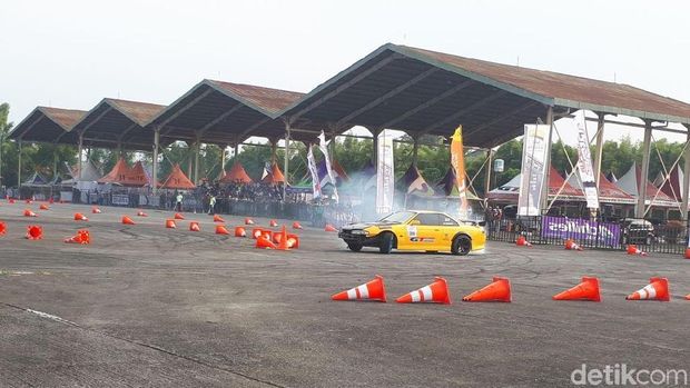 Seputar Spesifikasi  Mobil  Drift 