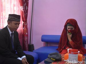 Foto: Pernikahan Penuh Haru 2 Sejoli yang Terjerat Kasus Aborsi