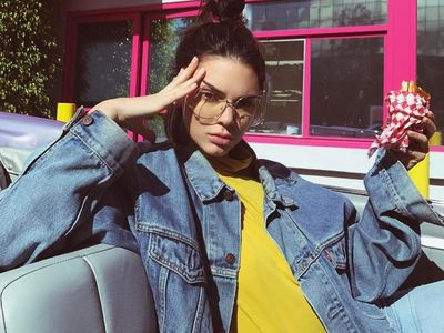 Begini Nih 10 Gaya Kulineran Model Hits, Kendall Jenner