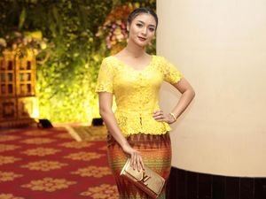 Cantiknya Prilly Latuconsina dan Citra Kirana di Nikahan Raditya Dika Cantiknya Prilly Latuconsina dan Citra Kirana di Nikahan Raditya Dika