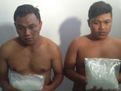 Selundupkan Sabu di Selangkangan, 2 Pria Dibekuk di Bandara SSK