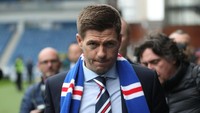 Tantangan berat Gerrard adalah membawa Rangers kembali berjaya di Skotlandia. Ia akan berhadapan dengan eks manajernya di Liverpool, Brendan Rodgers, yang kini melatih rival utama Rangers, Celtic. (Foto: Ian MacNicol/Getty Images)