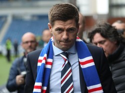 Tantangan berat Gerrard adalah membawa Rangers kembali berjaya di Skotlandia. Ia akan berhadapan dengan eks manajernya di Liverpool, Brendan Rodgers, yang kini melatih rival utama Rangers, Celtic. (Foto: Ian MacNicol/Getty Images)