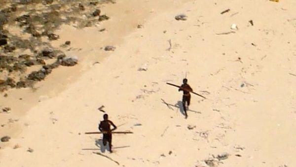 Potret Suku Misterius di Pulau yang Perawan 60 Ribu Tahun