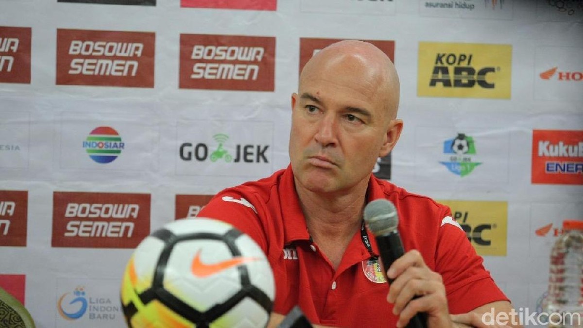 Pelatih Mitra Kukar Rafael Berges (Reinhard Soplantila/detikSport)