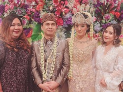 Prilly Datang Sendiri ke Nikahan Raditya Dika, di Mana Maxime?