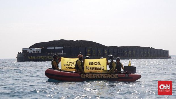 Greenpeace Temukan 797 Sampah Plastik di Tiga Pantai