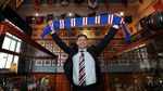 Dari Merah, Gerrard Jadi Biru
