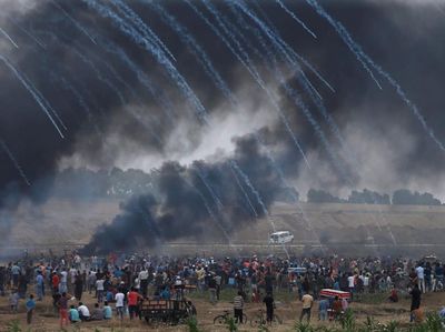 Hujan Gas Air Mata di Tanah Palestina