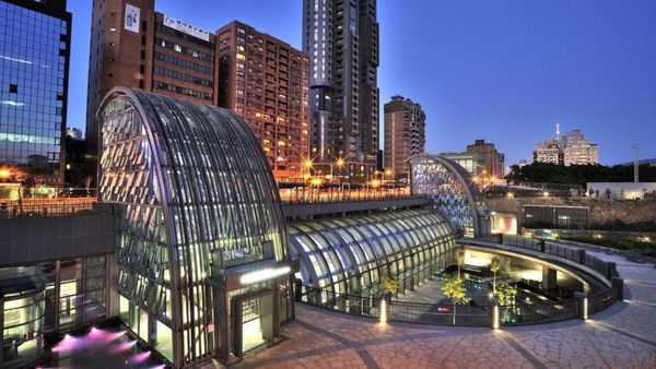 Cantiknya Stasiun MRT Ini Seperti di Luar Angkasa!