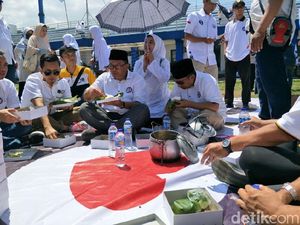 Kampanye Akbar, Oded-Yana Botram Bareng Warga di Stadion Sidolig