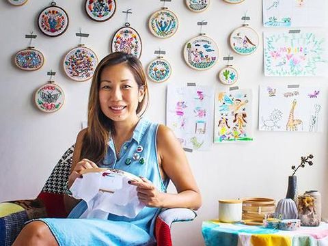 Ibu Ini Buka Galeri Seni karena Terinspirasi Coretan Anaknya/