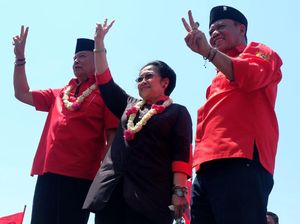 Megawati Hadiri Kampanye Akbar Tb Hasanuddin-Anton Charliyan