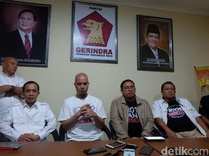 Soal #2019gantipresiden, Fadli Zon: Kok Takut Sama Kaus Soal #2019gantipresiden, Fadli Zon: Kok Takut Sama Kaus