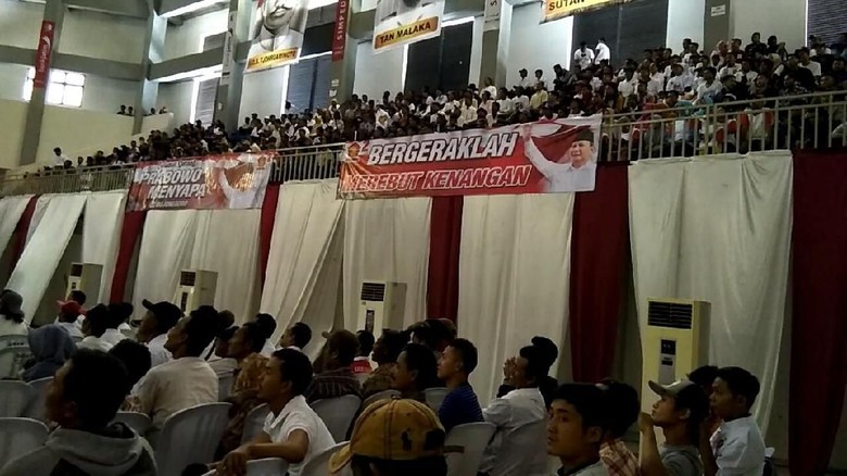 Gerindra Curiga Spanduk Merebut Kenangan Didalangi Poros Sebelah