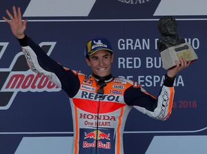 Marquez Rayakan Kemenangan di Jerez Bersama Ibunya