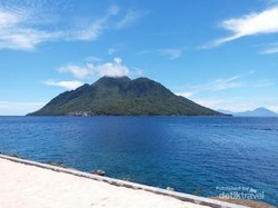 Pantai Jikomalamo, Satu Lagi Spot Snorkeling di Ternate