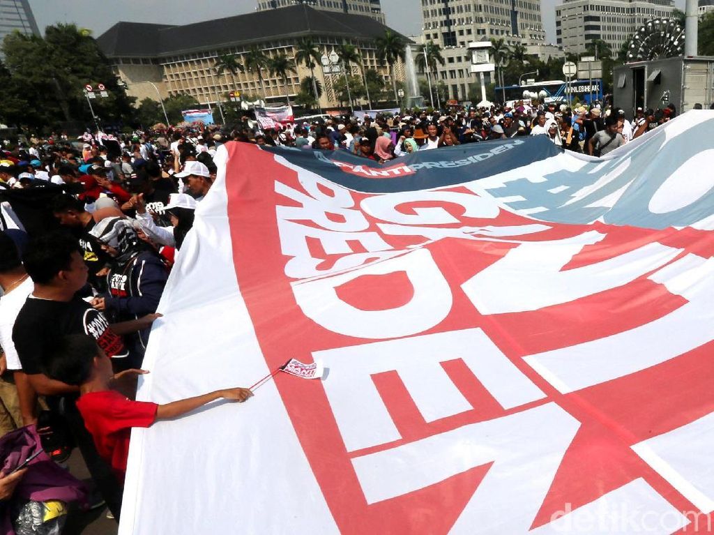 #2019GantiPresiden: Mulai dari Kaus, Takjil hingga Mudik #2019GantiPresiden: Mulai dari Kaus, Takjil hingga Mudik