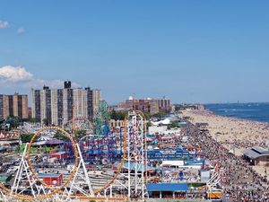 Mengenal Coney Island, Celetukannya Iron Man ke Spider-Man