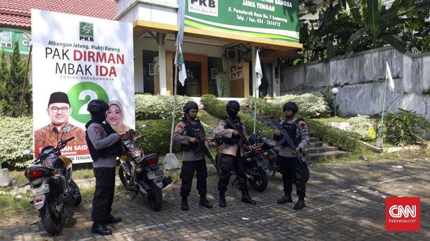 Gerindra Akui Isu Brimob Cari Kaus dari Orang Dalam