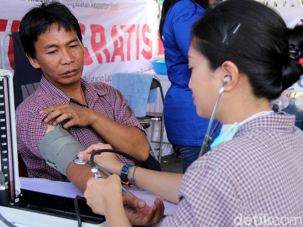 Pemeriksaan Kesehatan Gratis di Hari Raya Trisuci Waisak