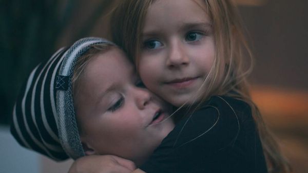 Senang Deh Melihat Kakak-Adik yang Rukun Begini