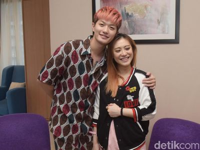 Bahagianya Lee Jeong Hoon dan Moa Aeim Sambut Putri Mungilnya
