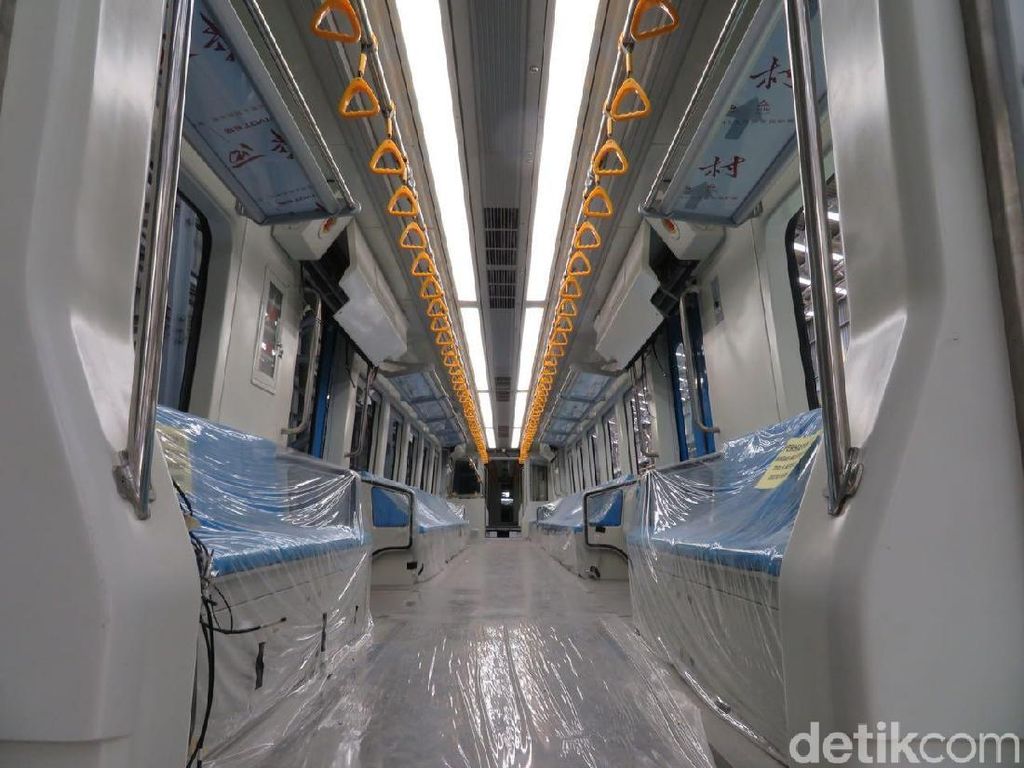 Mengkilap, Jeroan LRT Palembang Buatan Madiun Mengkilap, Jeroan LRT Palembang Buatan Madiun