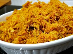 Mau Santap Sahur Enak? Jangan Lupakan 6 Varian Serundeng Gurih Pedas Ini