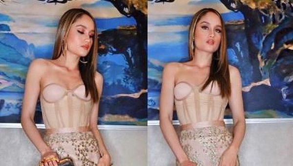 Ini Penampilan Seksi Cinta Laura yang Curi Perhatian