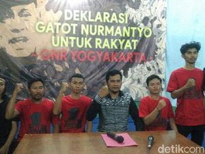 Elemen di Yogya Deklarasikan Gatot Nurmantyo Jadi Capres Elemen di Yogya Deklarasikan Gatot Nurmantyo Jadi Capres