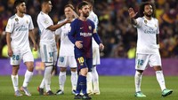 Laga sendiri selesai tanpa pemenang. Laga panas Barcelona vs Real Madrid berakhir 2-2. (Foto: Alex Caparros/Getty Images)