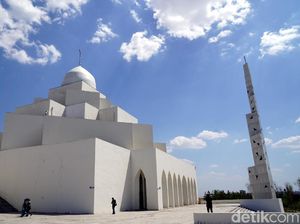 Menemukan Islam di Perbatasan China-Mongolia Menemukan Islam di Perbatasan China-Mongolia
