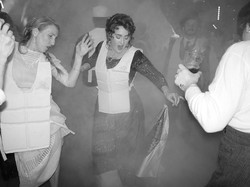 Adele Gelar Pesta Ultah Bertema Titanic, Netizen Nyinyir