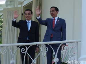 Jokowi Sambut PM China di Istana Bogor