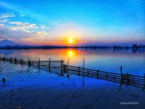 Pagi yang Biru
