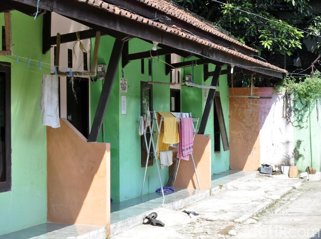 Begini Sosok Polisi Sukabumi Penikmat Sabu di Mata Tetangga Begini Sosok Polisi Sukabumi Penikmat Sabu di Mata Tetangga