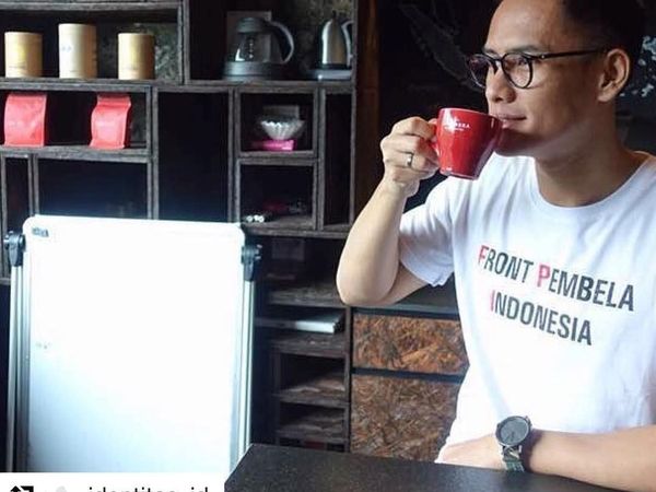 Serunya Momen Choky Sitohang Nikmati Pempek hingga Nasi Gudeg