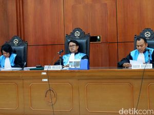 Niat HTI Dirikan Khilafah Kandas di Pengadilan Niat HTI Dirikan Khilafah Kandas di Pengadilan