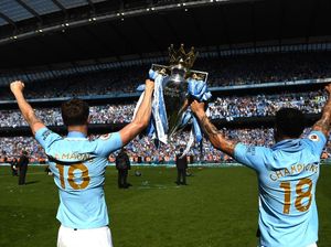 Trofi yang Jatuh, Terinjak, dan Terbakar usai Dimenangi