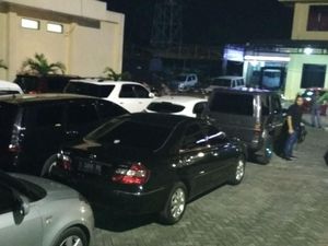 KPK Sita 20 Mobil Terkait Kasus Bupati Mojokerto KPK Sita 20 Mobil Terkait Kasus Bupati Mojokerto