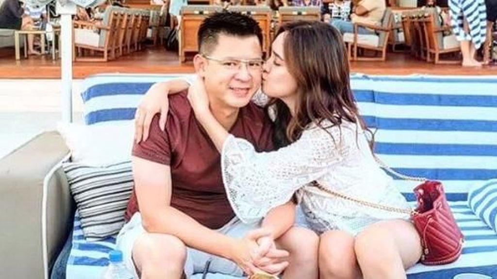 Shandy Aulia Pamer Kemesraan bersama Suami Shandy Aulia Pamer Kemesraan bersama Suami