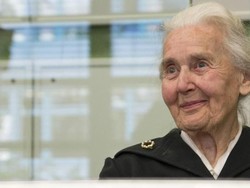 Nenek Nazi Dicari Polisi Jerman