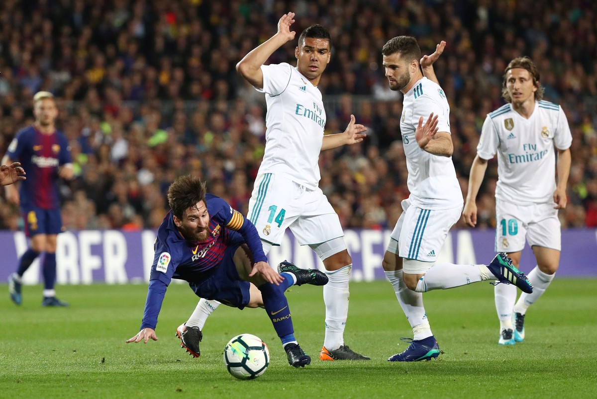 Barcelona bermain imbang 2-2 dengan Real Madrid. (Foto: Sergio Perez/Reuters)
