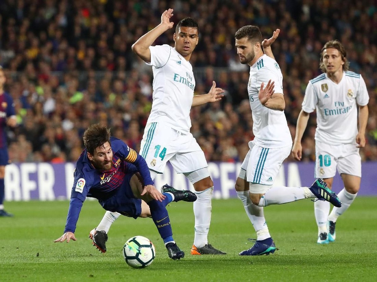 Partai El Clasico yang berlangsung di pekan ke-36 La Liga berakhir imbang 2-2. (Foto: Sergio Perez/Reuters)