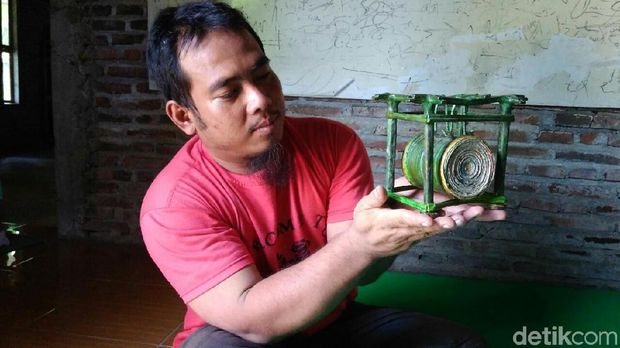 Salah satu hasil kerajinan dari limbah kertas di Purworejo